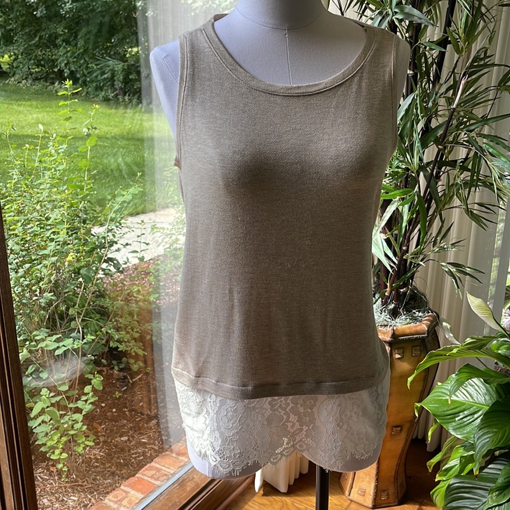 Sleeves layering top